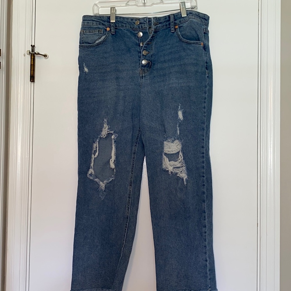 stressed boyfriend jeans